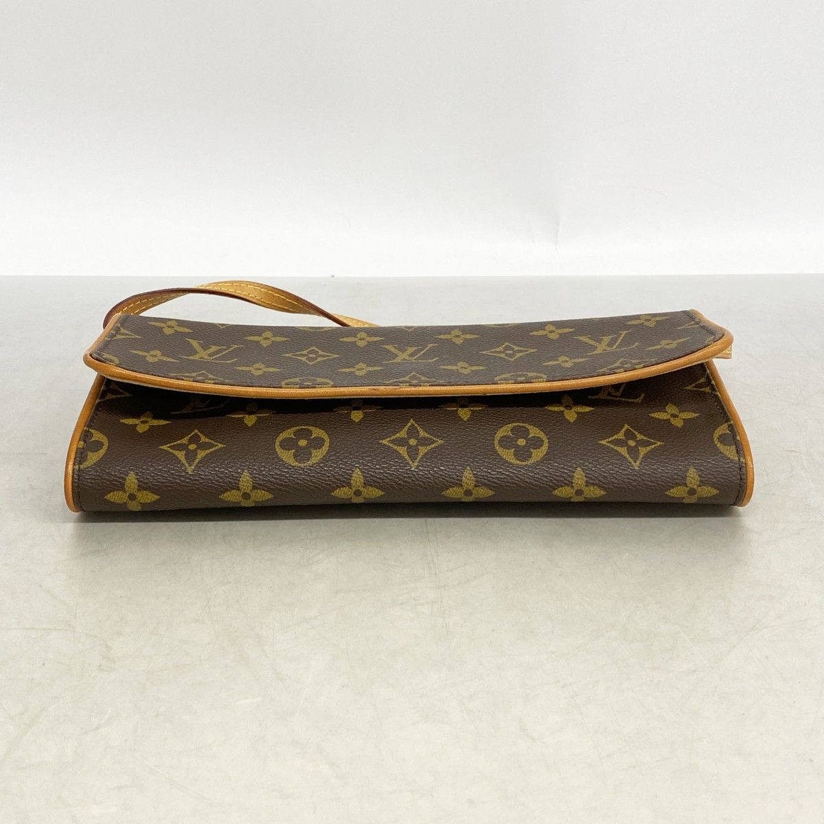 Louis Vuitton Shoulder Bag Monogram Pochette Twin GM Brown — view 3