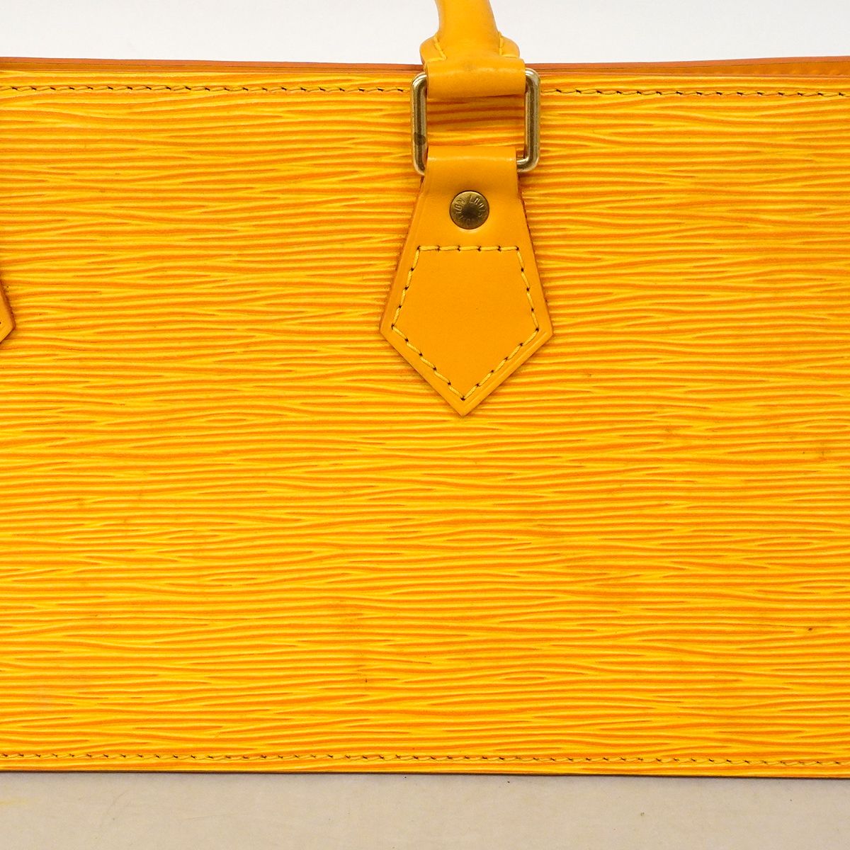 Louis Vuitton Handbag Epi Sac Triangle Jaune — view 9