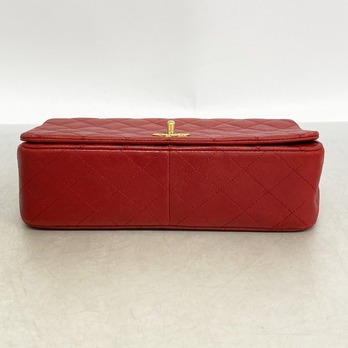 Chanel Shoulder Bag Quilted Lambskin Red Gold — view 3