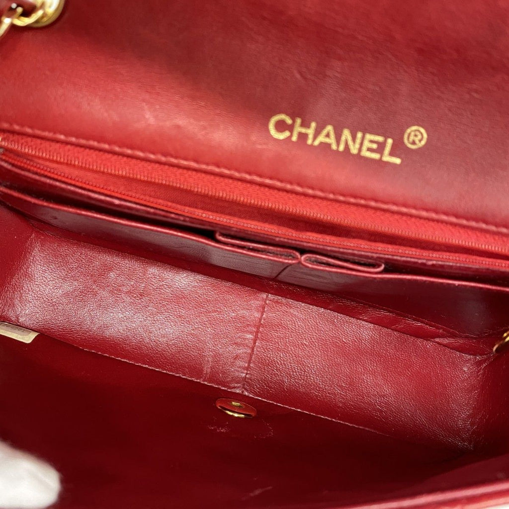 Chanel Shoulder Bag Quilted Lambskin Red Gold — view 4