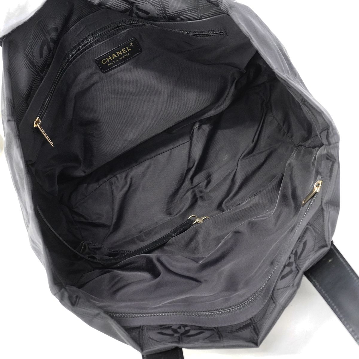 Chanel Tote New Travel Nylon Black Champagne Gold — view 4