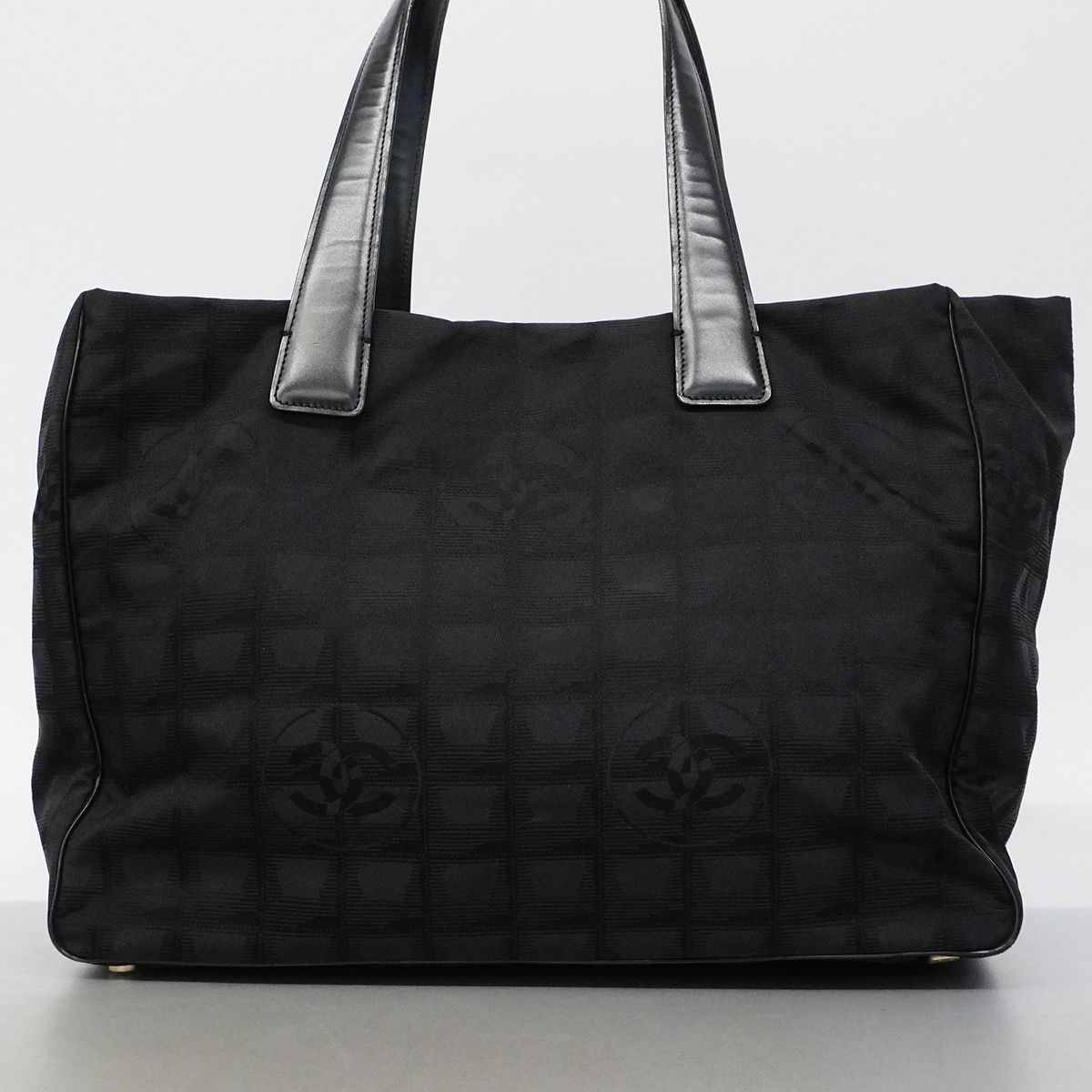 Chanel Tote New Travel Nylon Black Champagne Gold — view 9