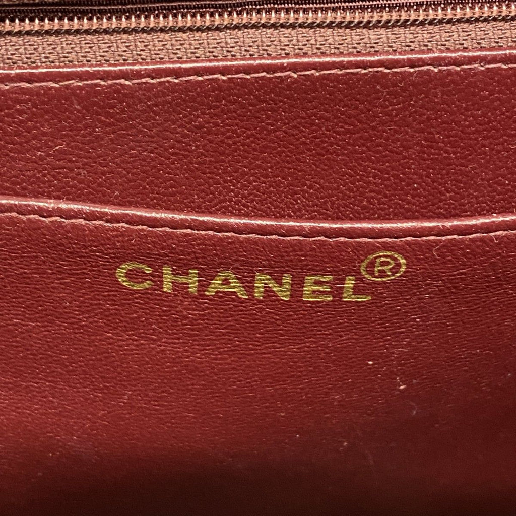 Chanel Shoulder Bag Deca Quilted Lambskin Black Gold — view 5