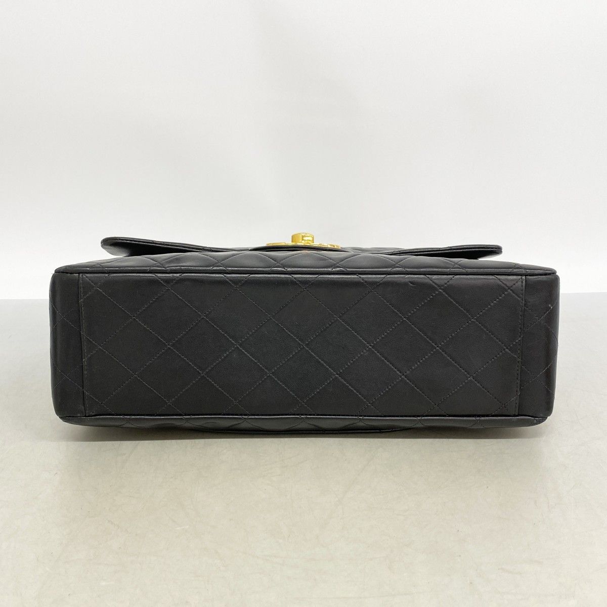 Chanel Shoulder Bag Deca Quilted Lambskin Black Gold — view 3