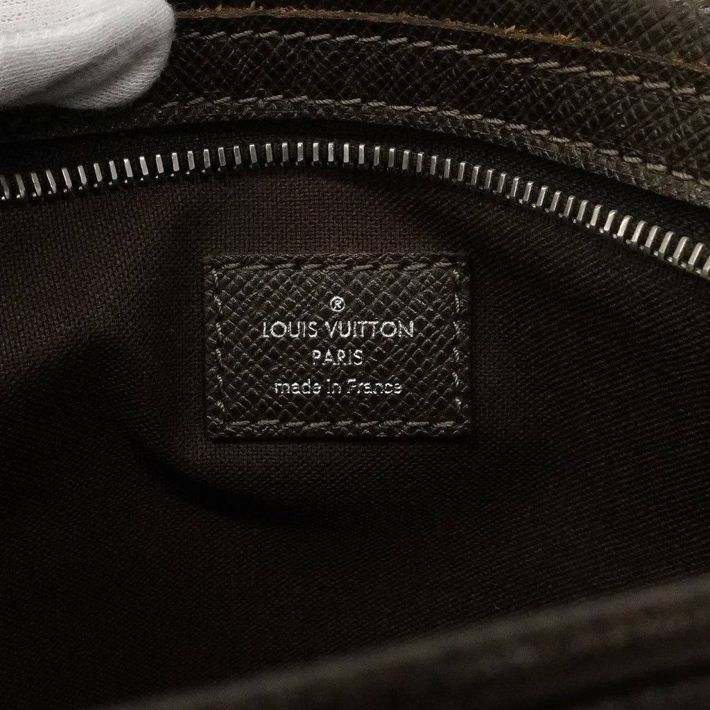Louis Vuitton Shoulder Bag Taiga Dimitri Grizzly — view 5