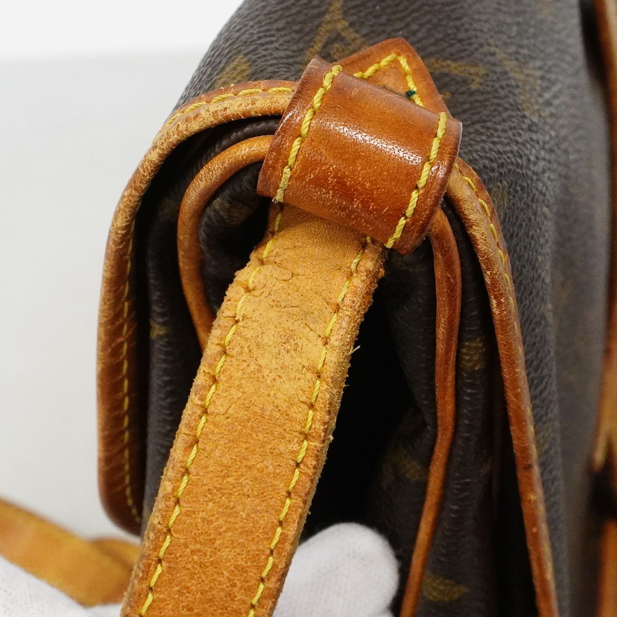 Louis Vuitton Shoulder Bag Monogram Saumur 30 Brown — view 6