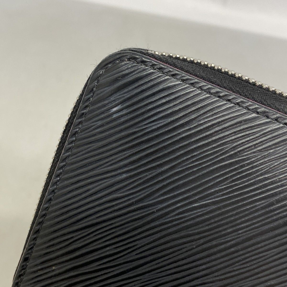 Louis Vuitton Wallet Epi Zippy Noir Hot Pink — view 5