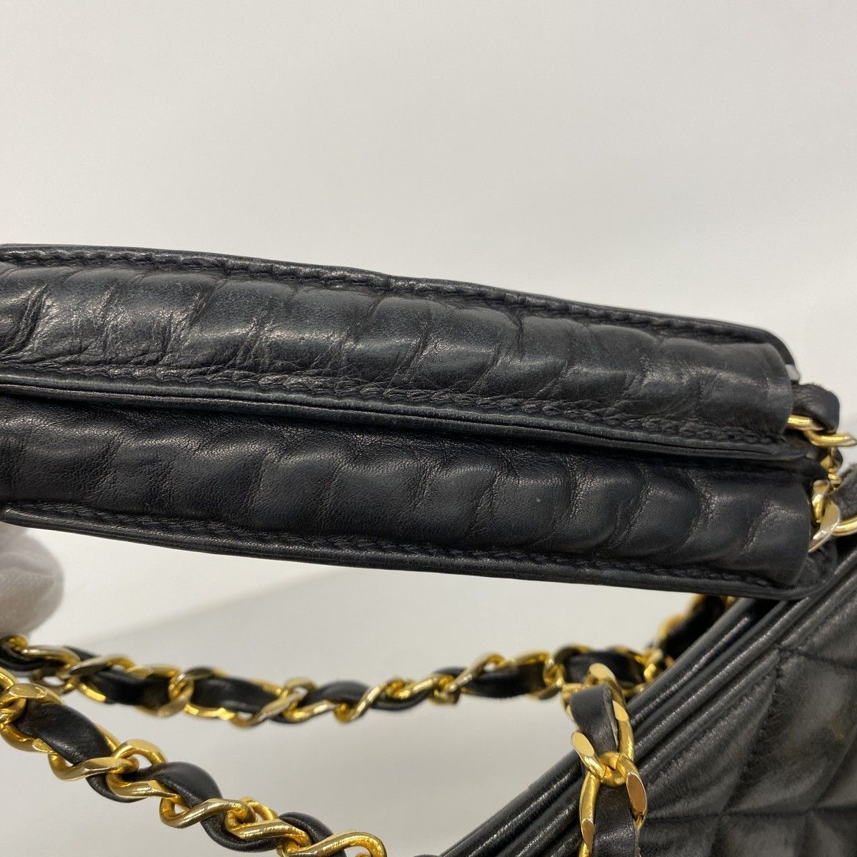 Chanel Shoulder Bag Quilted Lambskin Black Gold — view 9