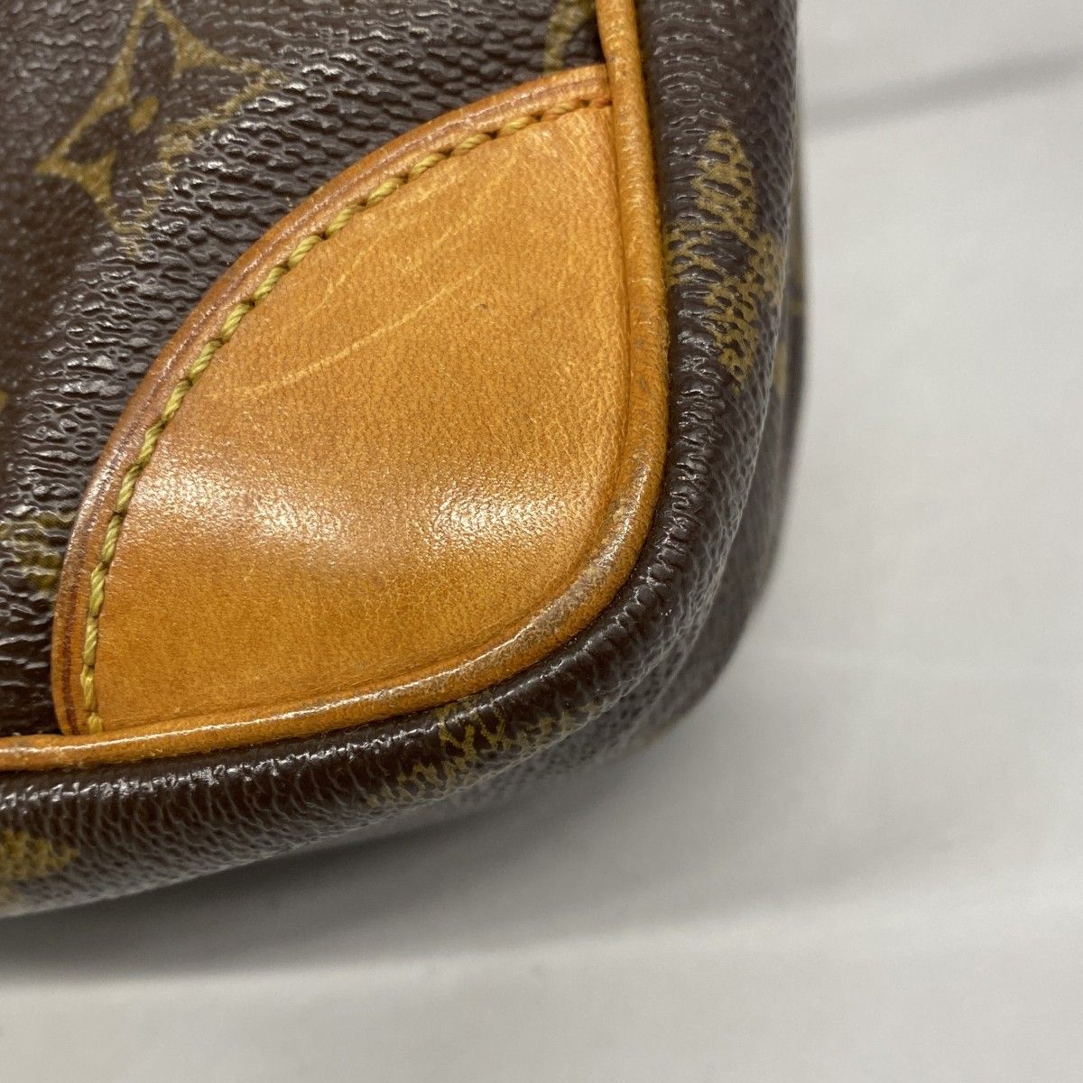 Louis Vuitton Shoulder Bag Monogram Amazon Brown — view 6