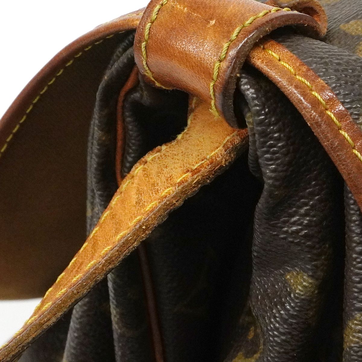 Louis Vuitton Shoulder Bag Monogram Saumur 35 Brown — view 8