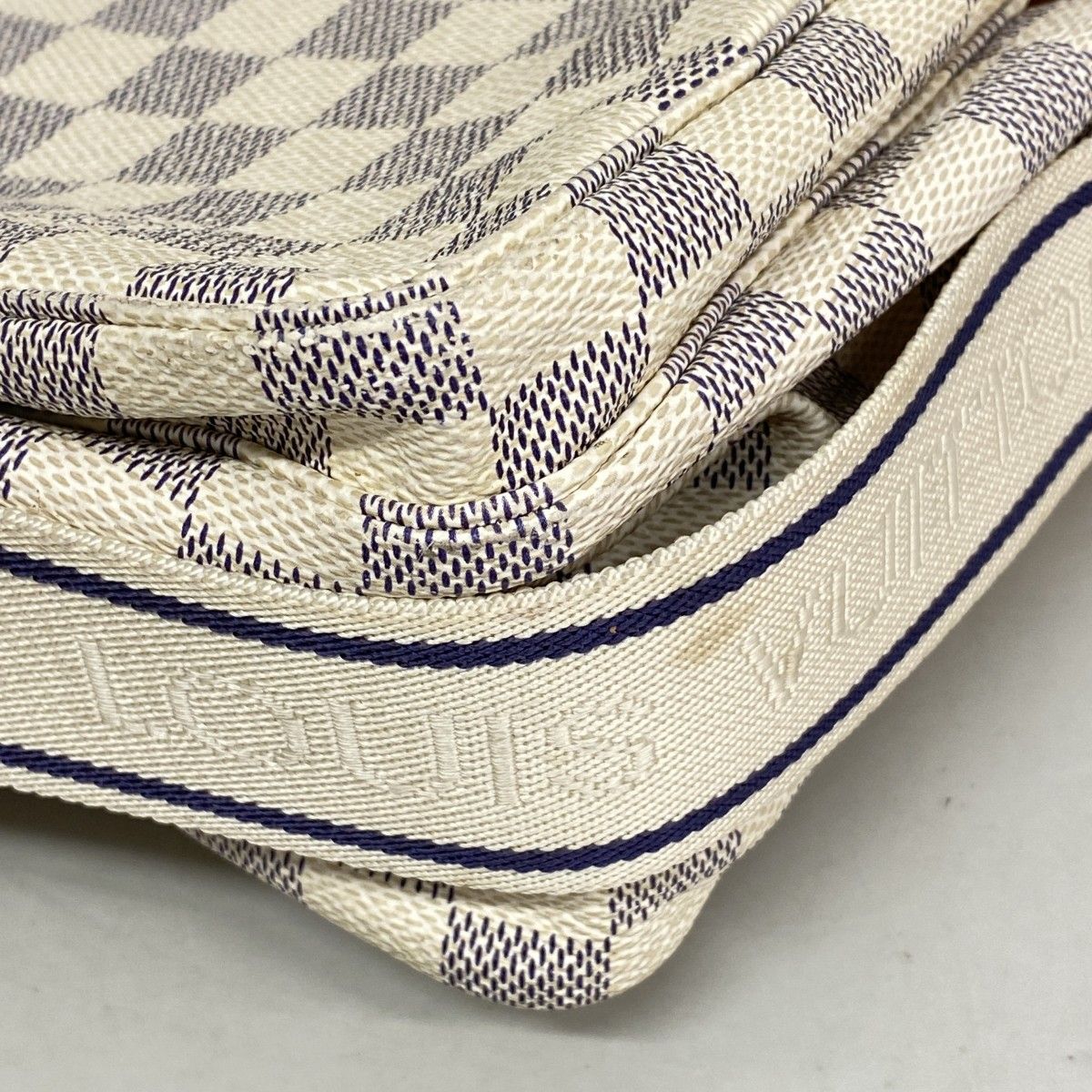 Louis Vuitton Shoulder Bag Damier Azur Naviglio White — view 9