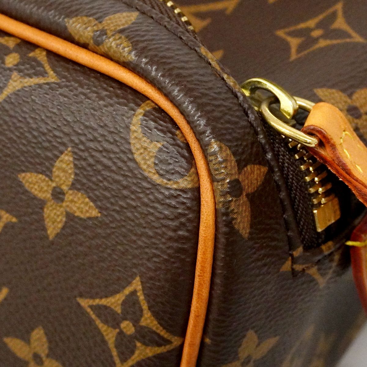Louis Vuitton Clutch Monogram Dopp Kit Brown — view 8