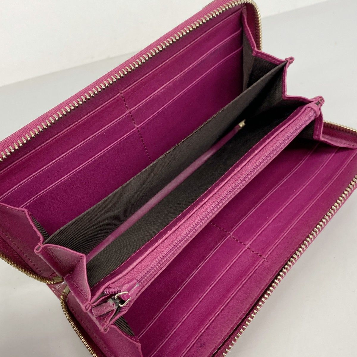 Gucci Wallet Micro GG Enamel Pink Gold — view 3