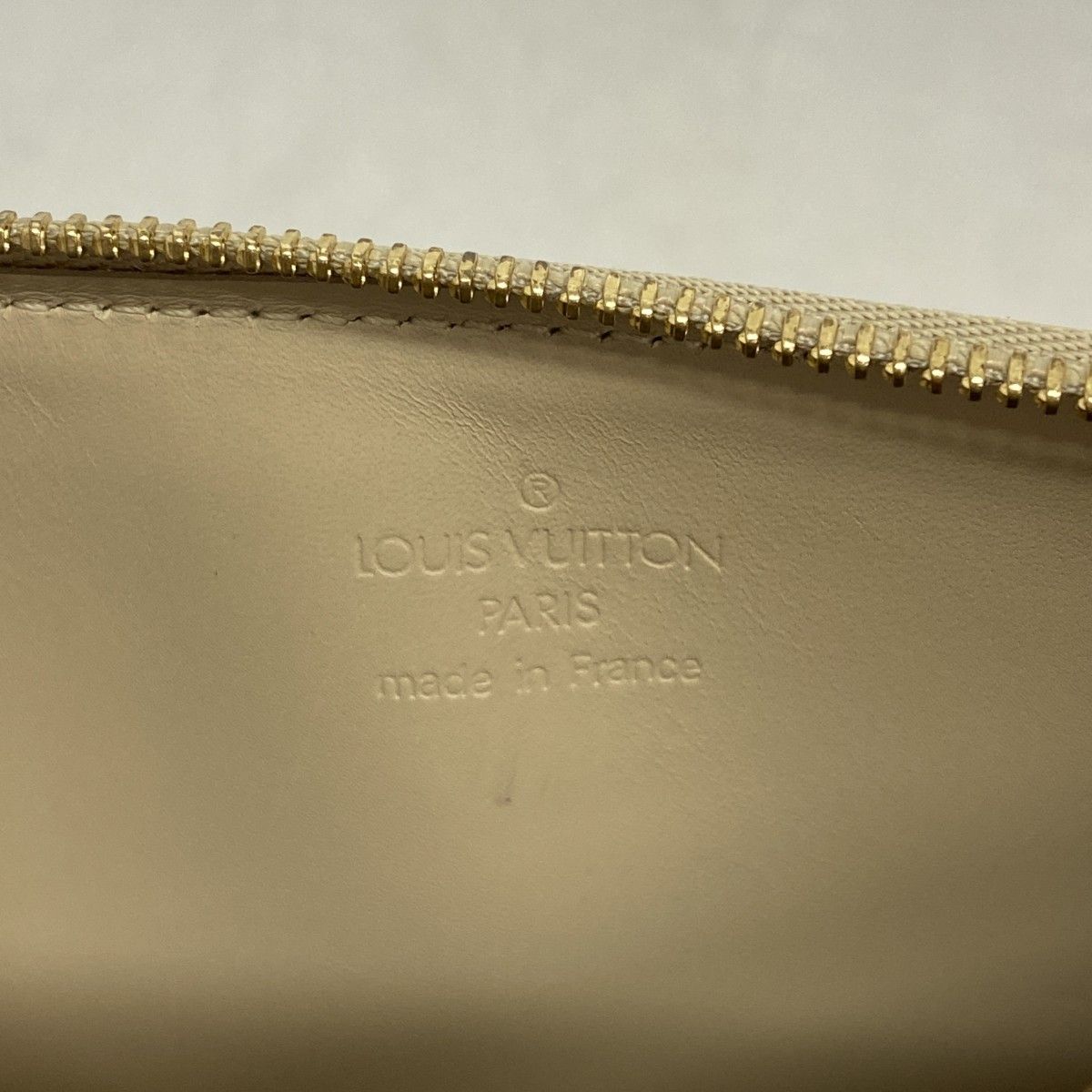 Louis Vuitton Pouch Vernis Lexington Beige — view 5