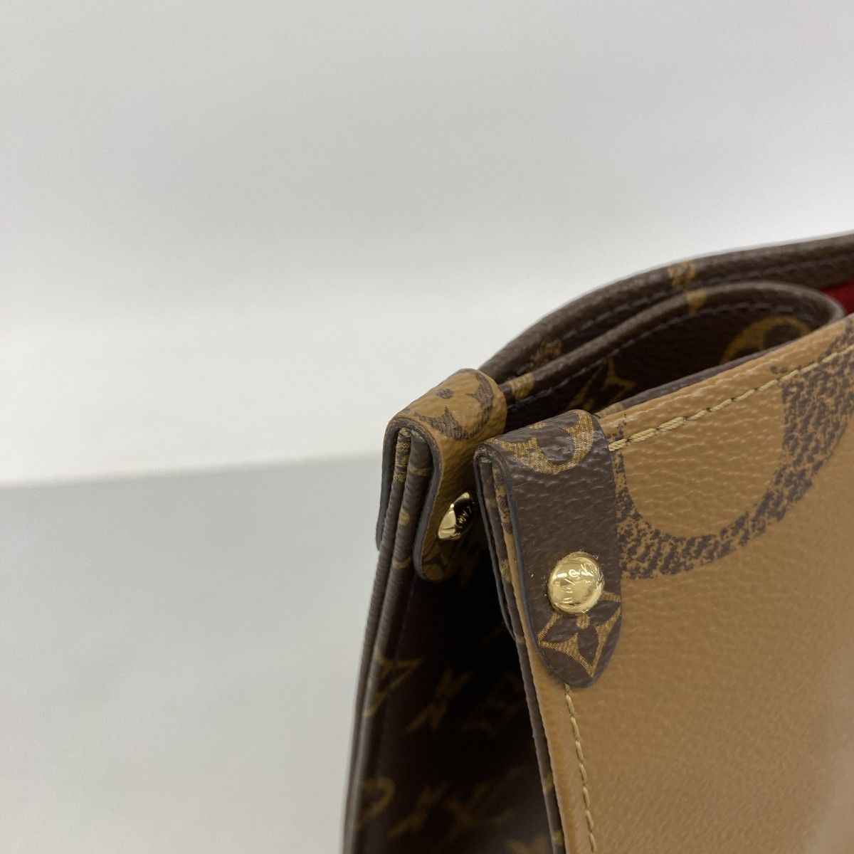 Louis Vuitton Tote Monogram Giant Reverse On The Go MM Brown 2-Way — view 9