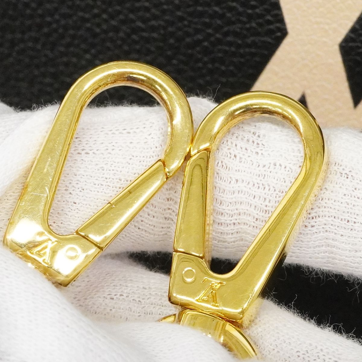 Louis Vuitton Handbag Monogram Empreinte Bicolor Montaigne BB Beige Noir 2-Way — view 8