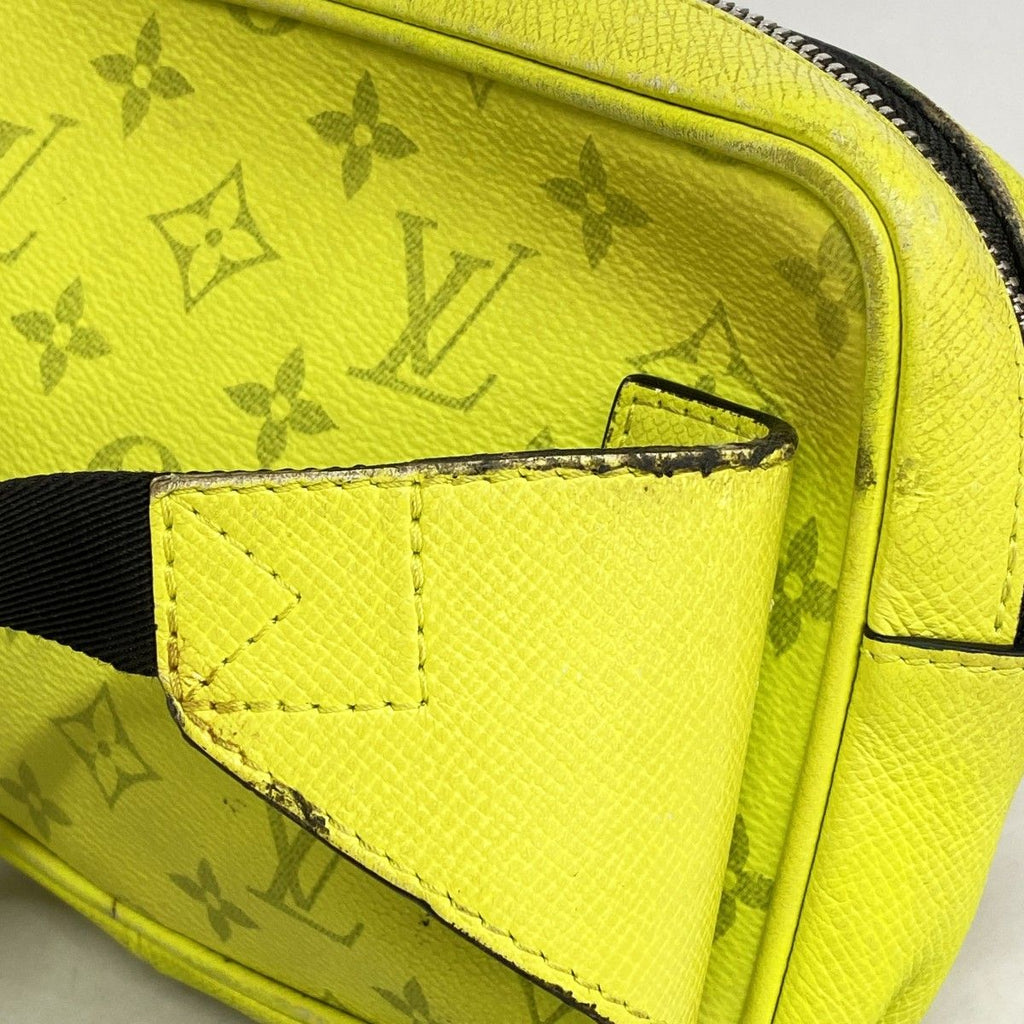 Louis Vuitton Waist Bag Taigarama Outdoor Jaune — view 8