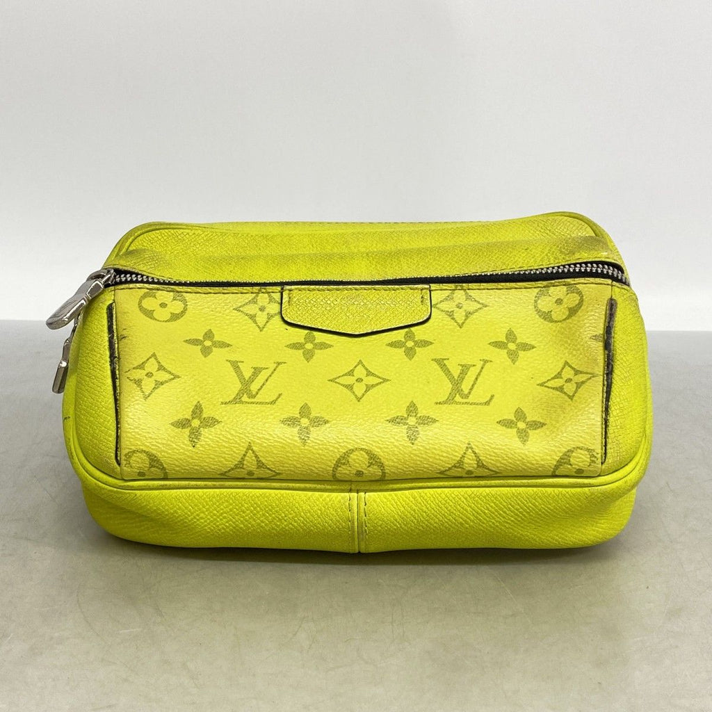 Louis Vuitton Waist Bag Taigarama Outdoor Jaune — view 3