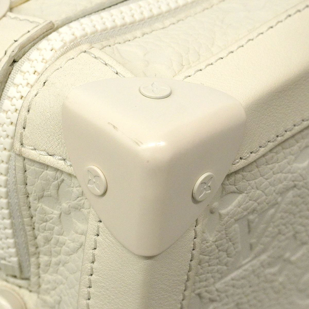 Louis Vuitton Shoulder Bag Monogram Taurillon Soft Trunk Blanc — view 7