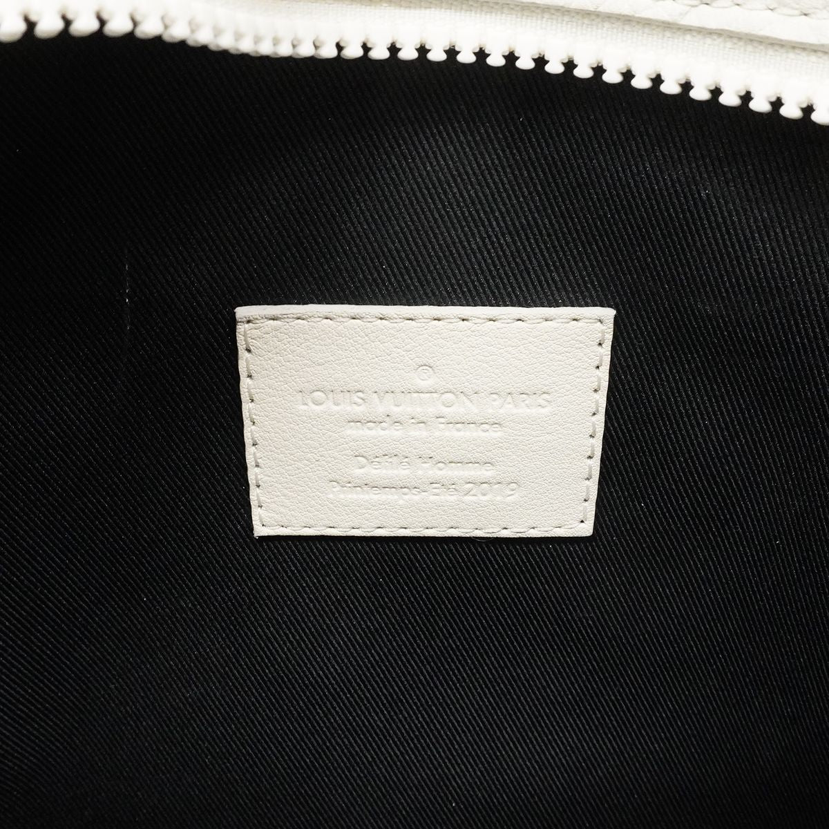Louis Vuitton Shoulder Bag Monogram Taurillon Soft Trunk Blanc — view 5