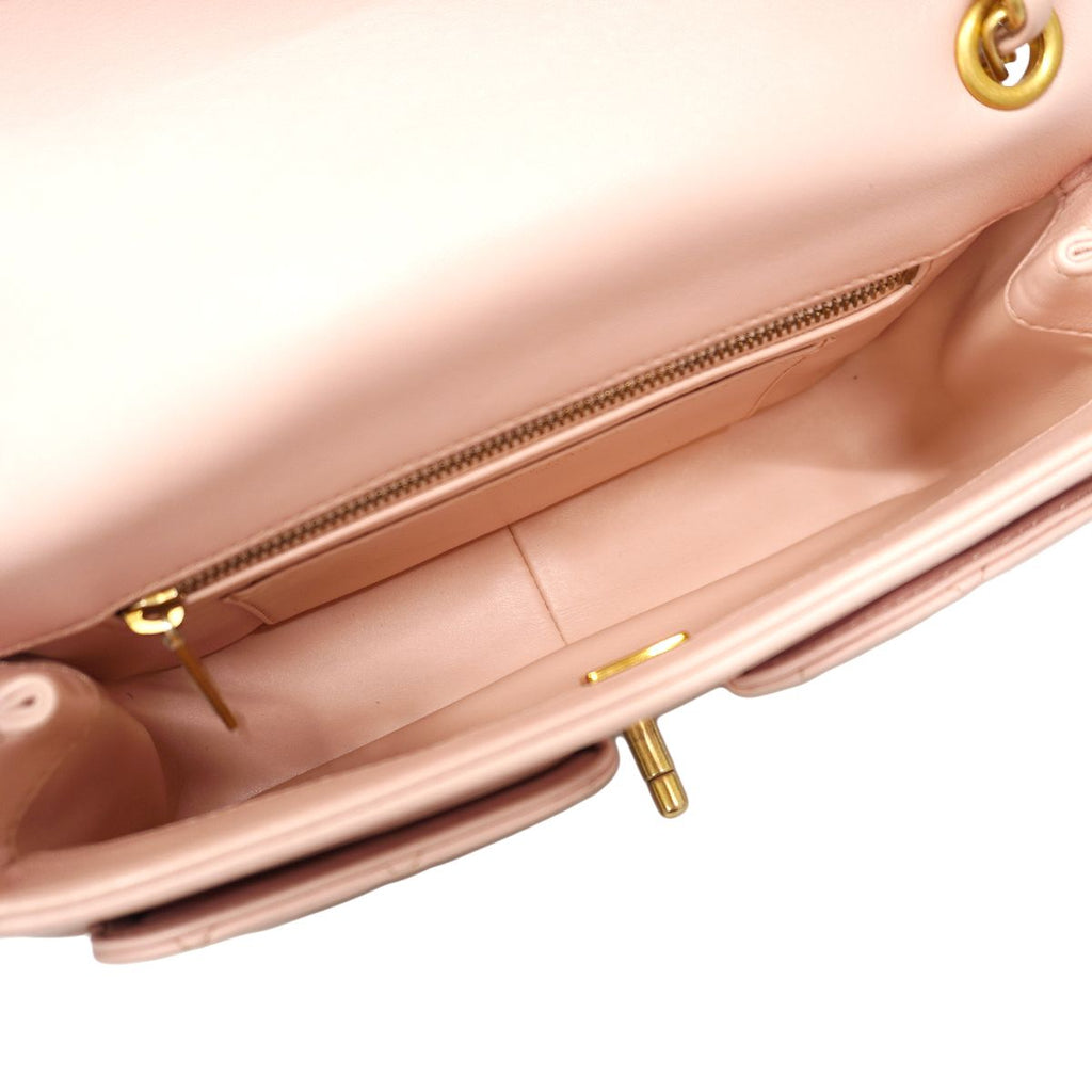 Chanel Shoulder Bag Quilted Lambskin Pink Gold — view 4