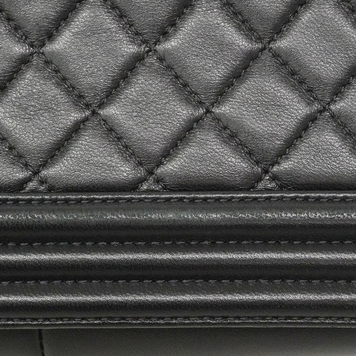 Chanel Shoulder Bag Boy Lambskin Black Champagne Gold — view 8