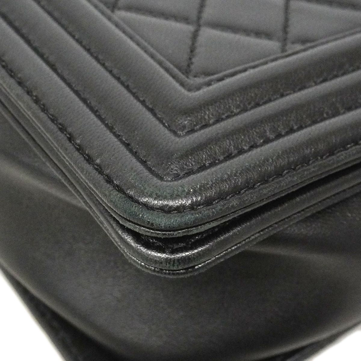 Chanel Shoulder Bag Boy Lambskin Black Champagne Gold — view 6