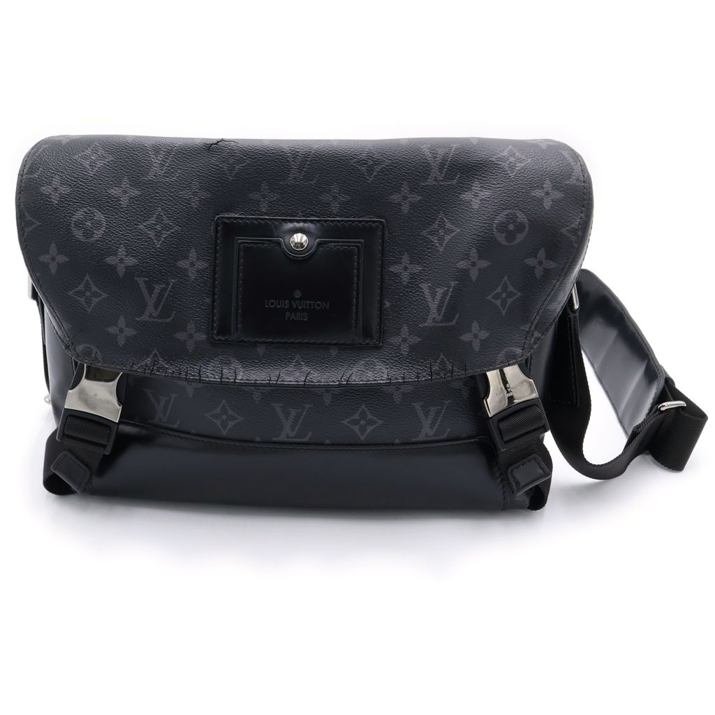 Louis Vuitton Monogram Eclipse Messenger Voyage Shoulder Bag Black Leather