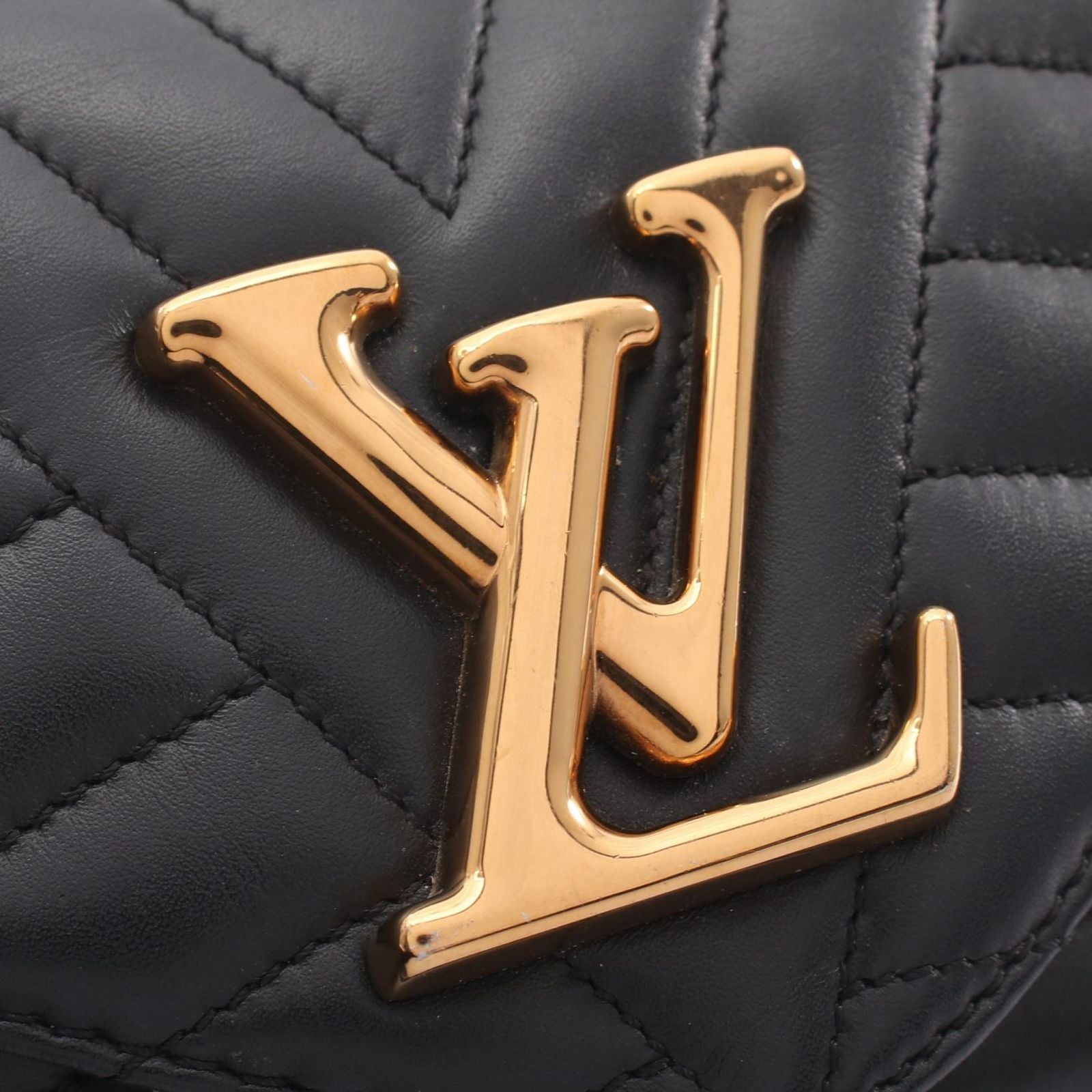 Louis Vuitton Shoulder Bag New Wave Chain MM Noir Leather — view 6