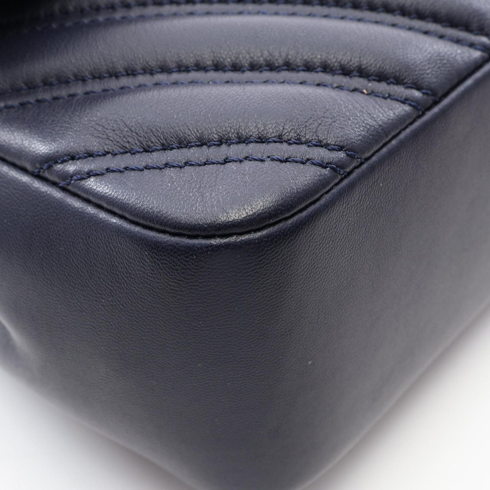 Chanel Shoulder Bag Chain Navy Lambskin — view 6