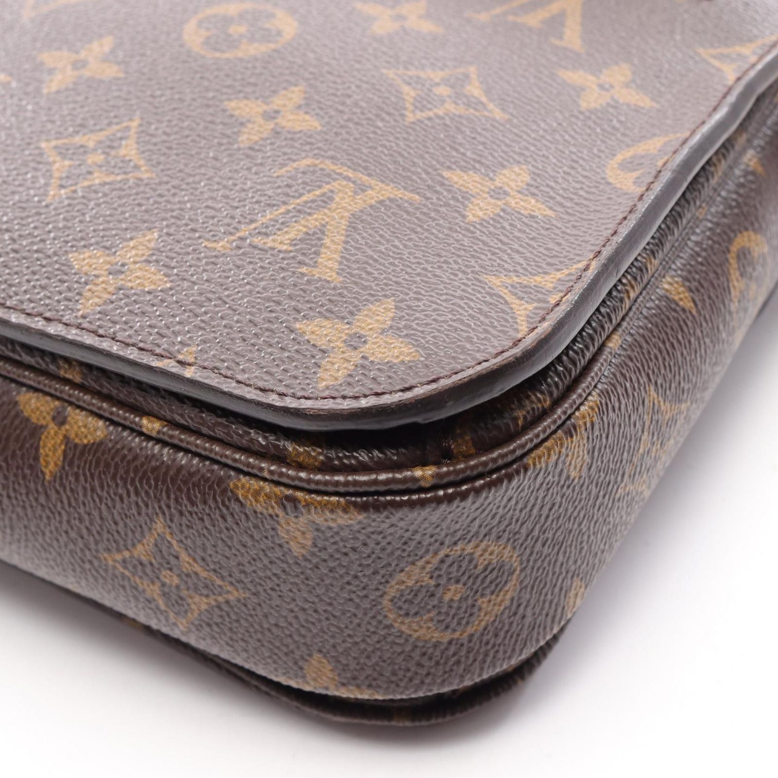 Louis Vuitton Handbag Pochette Metis MM Monogram 2-Way Canvas Leather — view 8