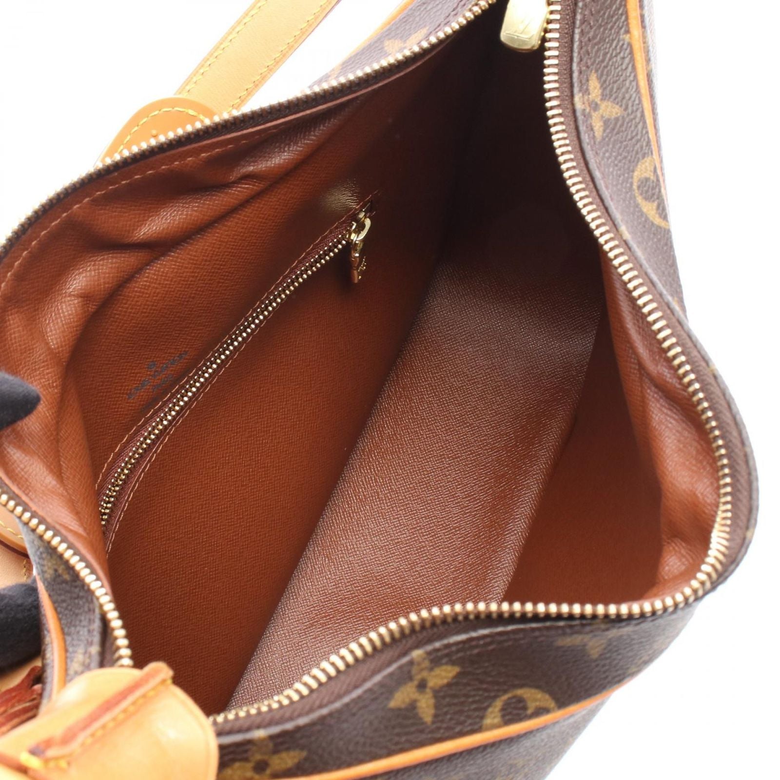 Louis Vuitton Shoulder Bag Boulogne PM Monogram Canvas Leather 30 — view 3