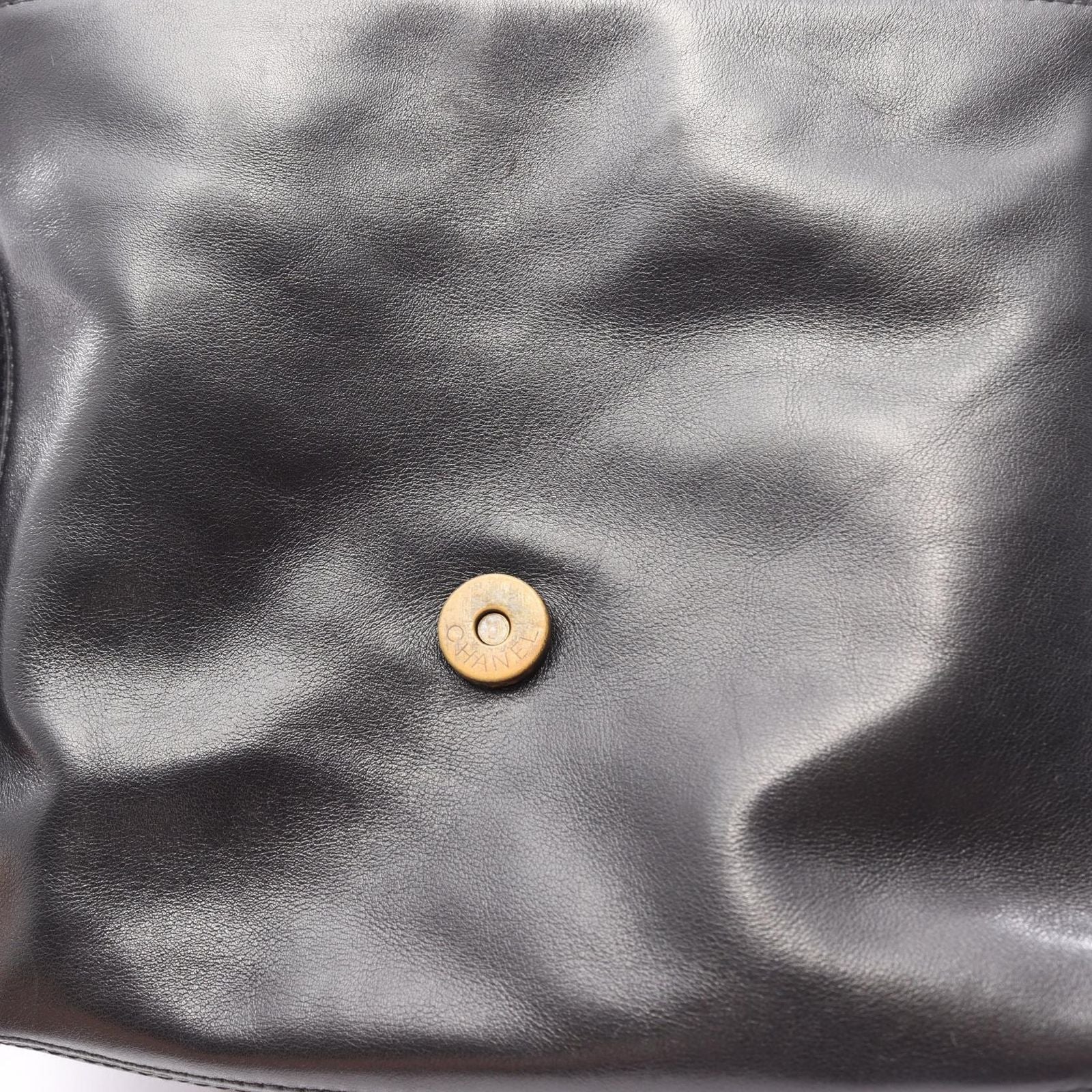 Chanel Shoulder Bag CC Logo Black Lambskin CC — view 8
