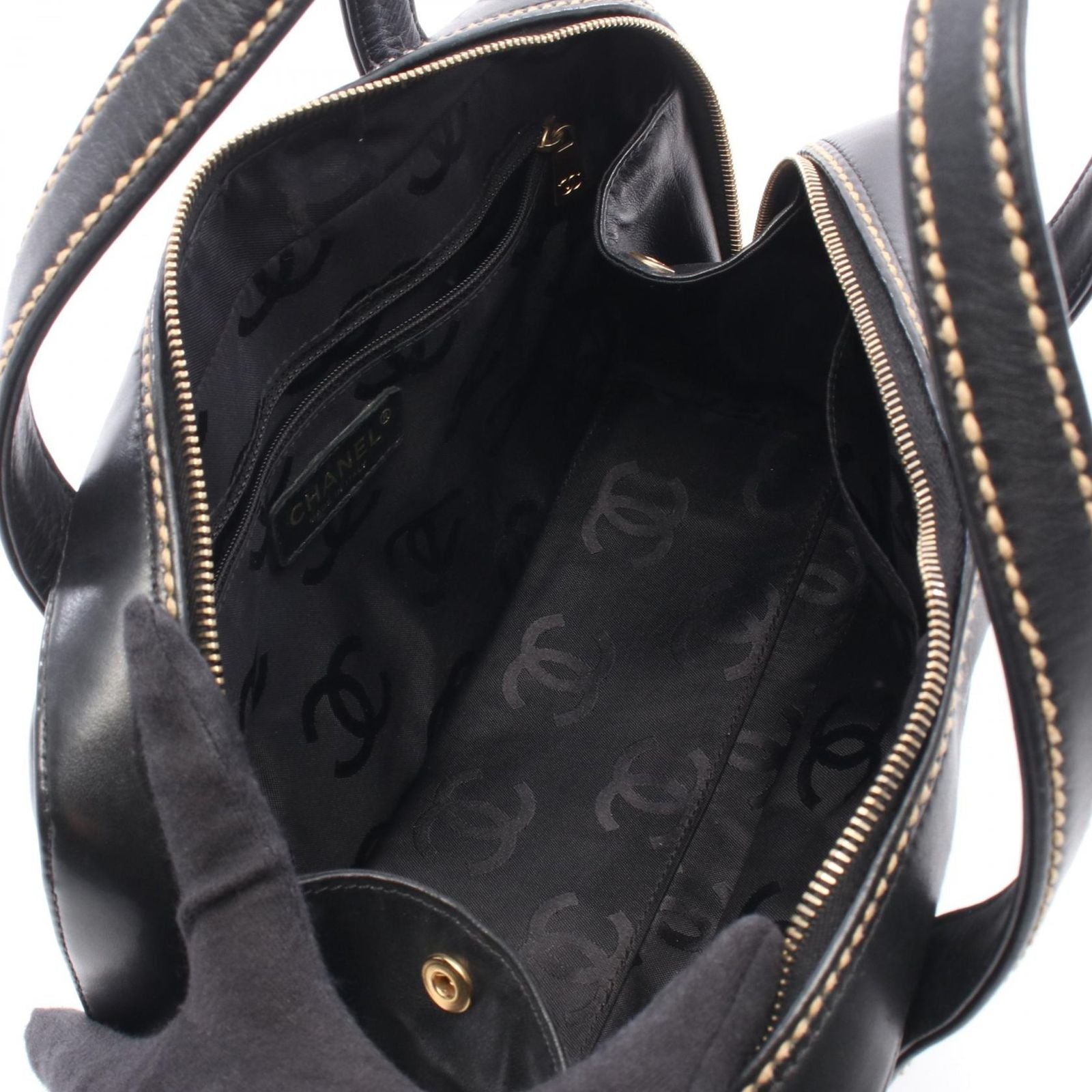Chanel Handbag Wild Stitch Black Leather — view 3