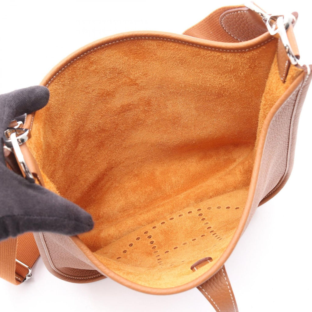 Hermes Shoulder Bag Evelyne 3 Trois PM Gold Leather — view 3