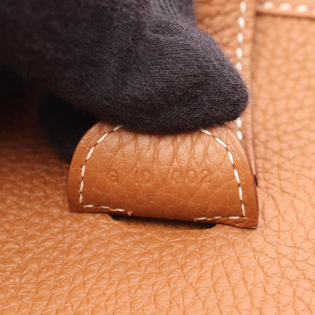 Hermes Shoulder Bag Evelyne 3 Trois PM Gold Leather — view 5