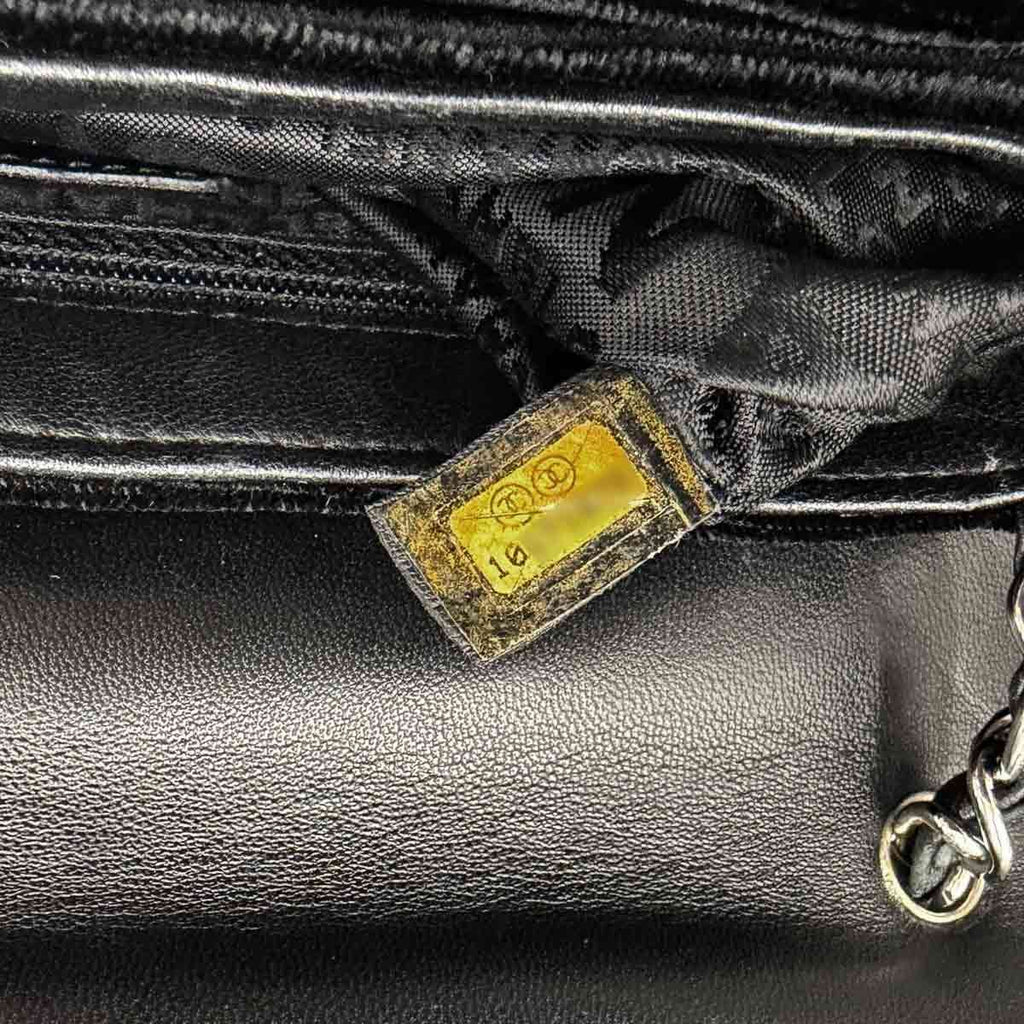 Chanel Icon Chain Shoulder Bag Velour Leather Black Vintage Silver — view 9