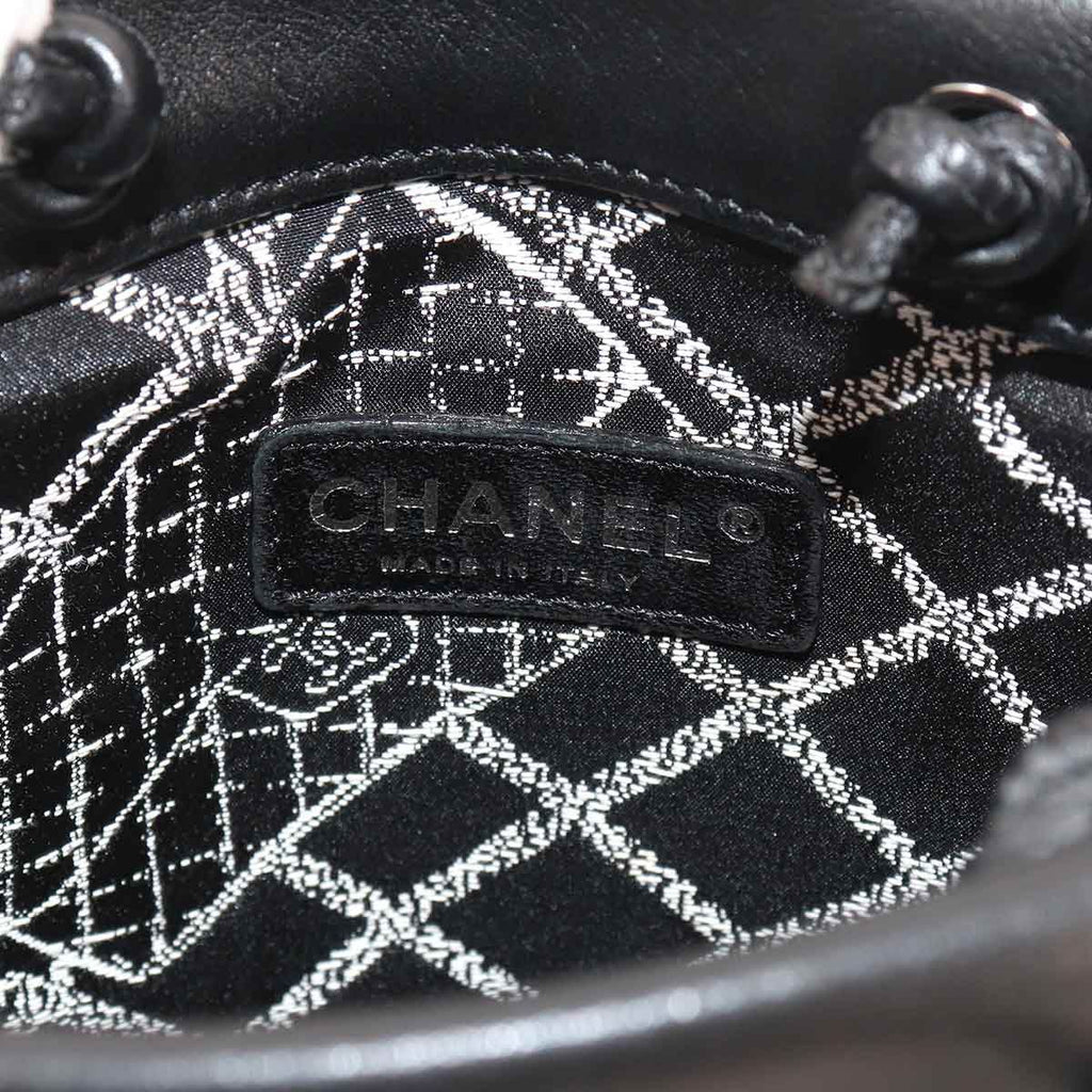 Chanel Essential Tote Leather Black White Silver — view 7