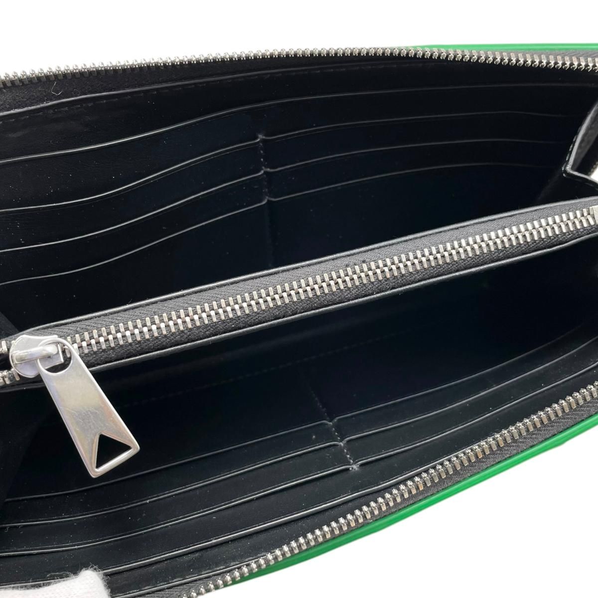 Bottega Veneta Wallet Cassette Zip Around Intrecciato Cuffleather Black Green — view 7