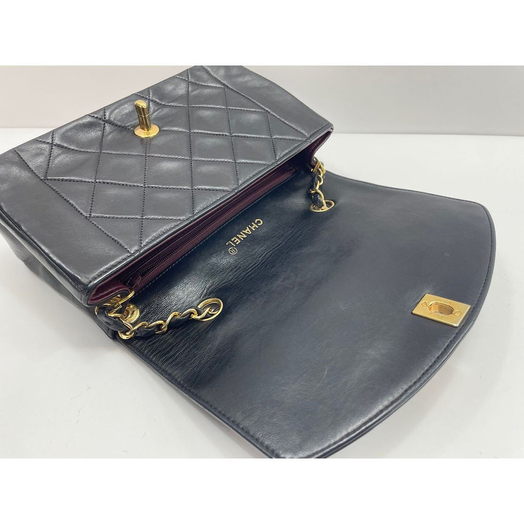 Chanel Shoulder Bag Black — view 9