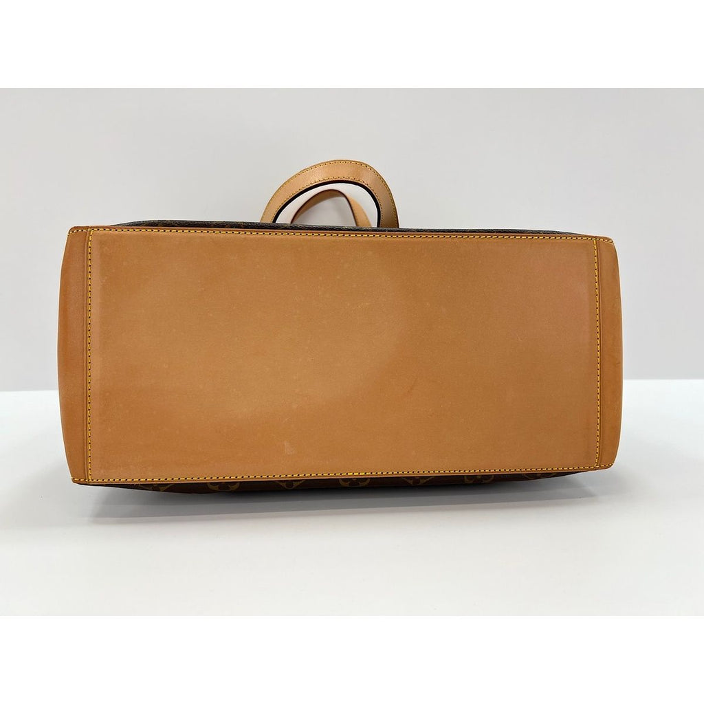 Louis Vuitton Tote Cabas Mezzo — view 6