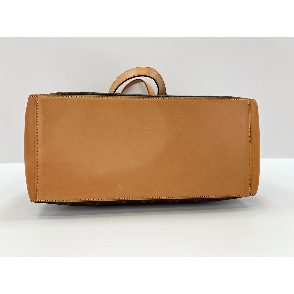 Louis Vuitton Tote Cabas Mezzo — view 6