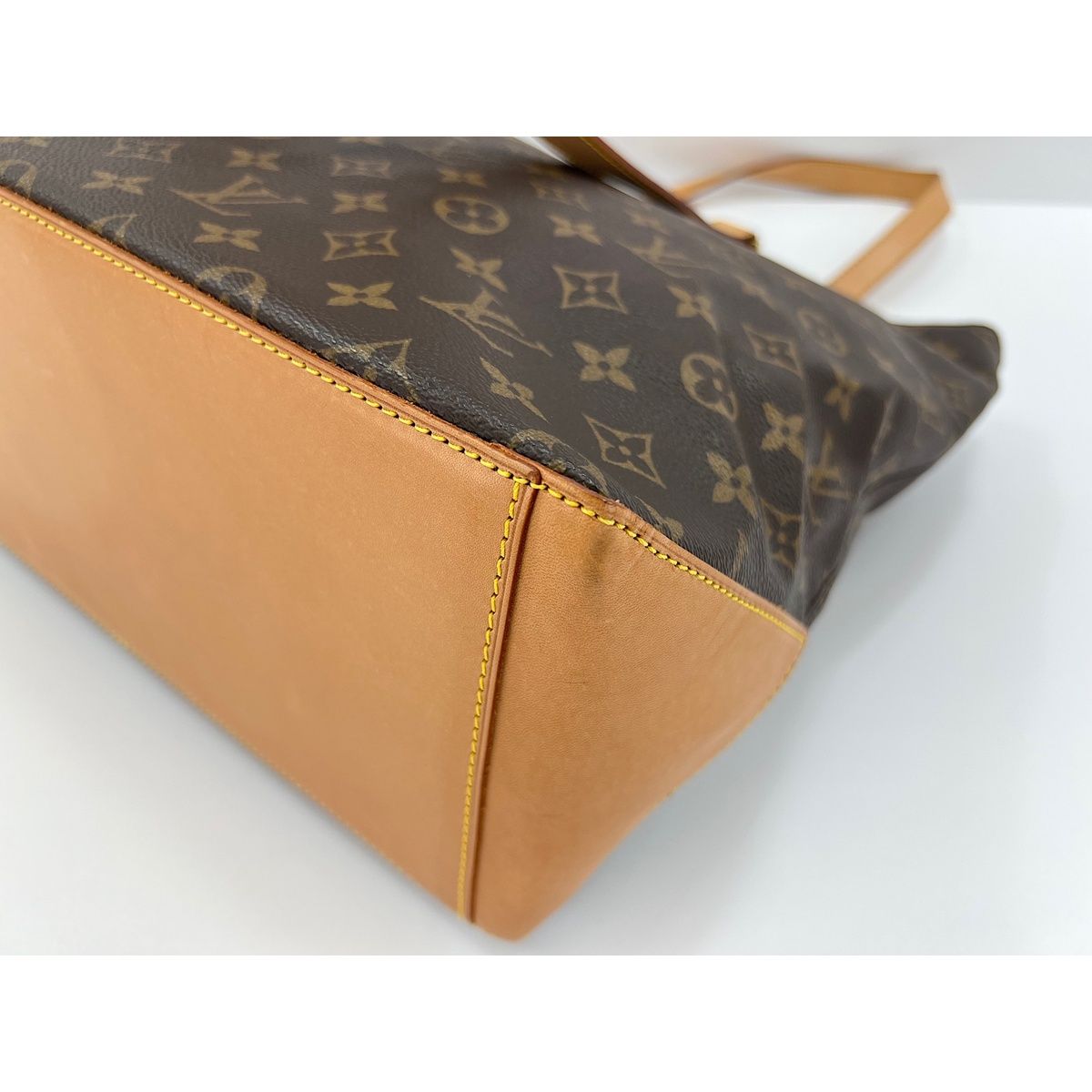 Louis Vuitton Tote Cabas Mezzo — view 8