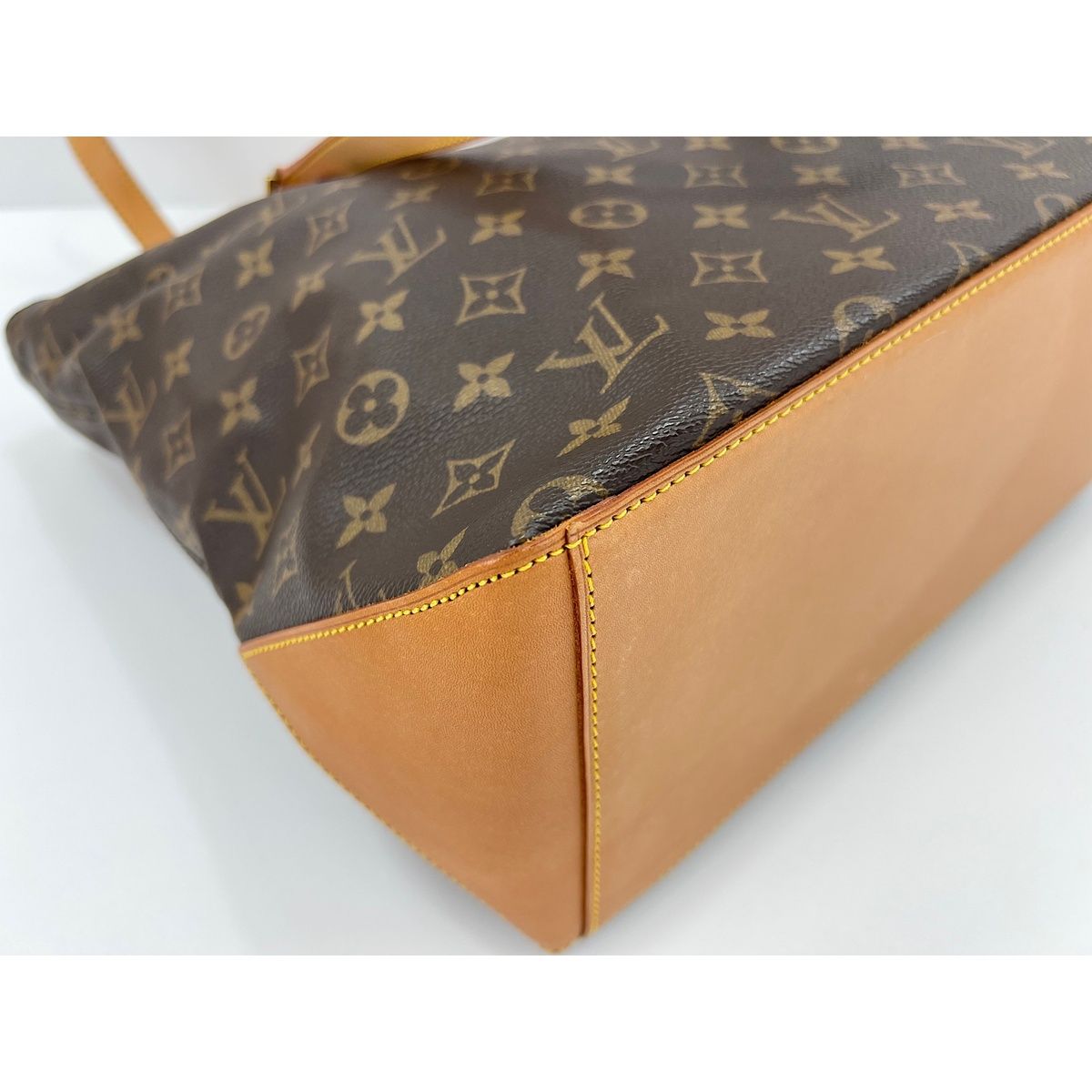 Louis Vuitton Tote Cabas Mezzo — view 7