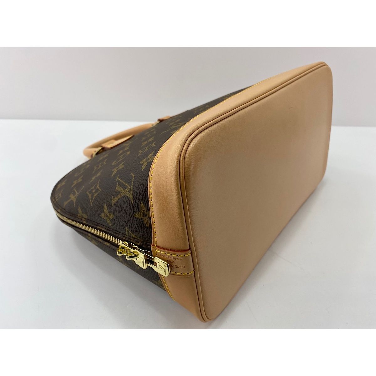 Louis Vuitton Handbag Alma — view 7