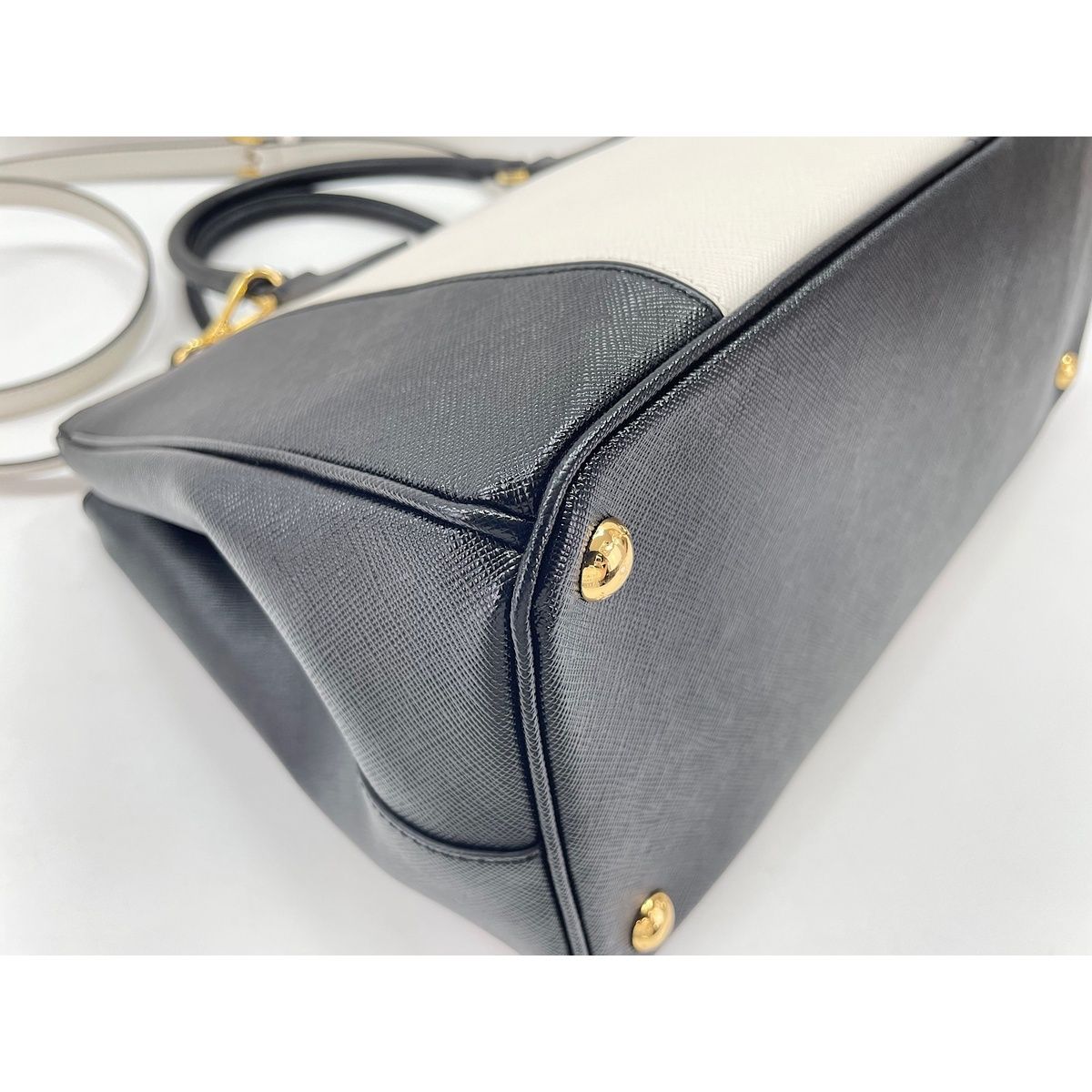 Prada Handbag 2-Way White — view 8