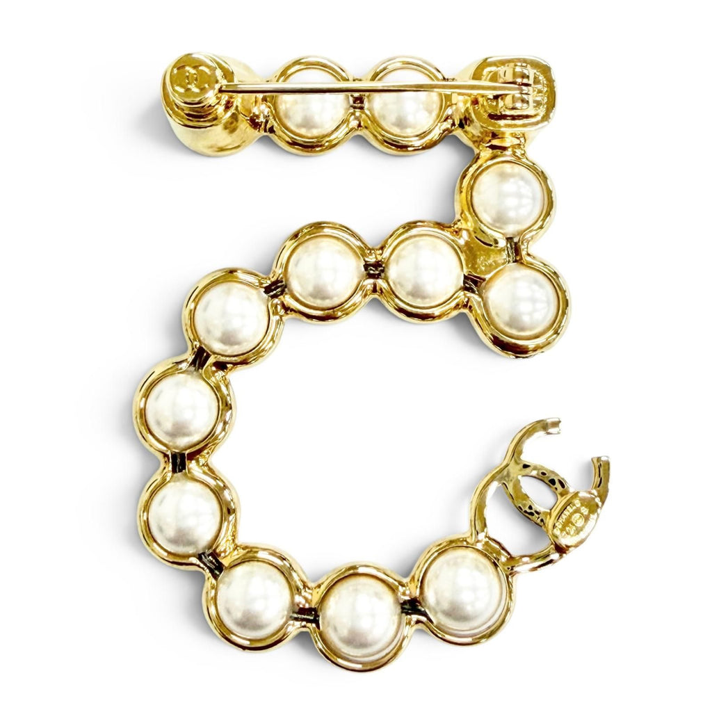 Chanel CC Logo Brooch Gold Adult Recommended — view 3