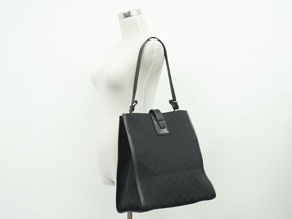 Gucci GG Canvas Shoulder Bag Black — view 6