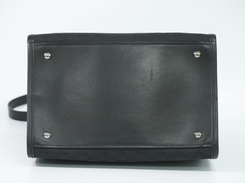 Gucci GG Canvas Shoulder Bag Black — view 3