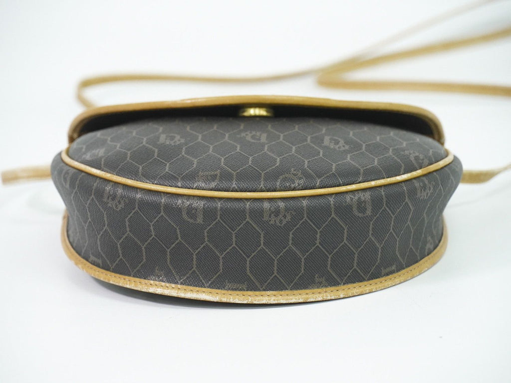 Dior Honeycomb Pattern Shoulder Bag Pochette Black — view 3